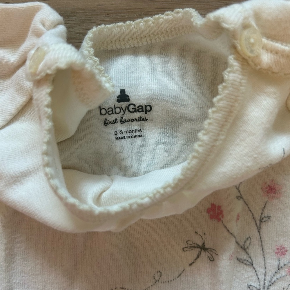 American Apparel/Baby Gap 3 Onesies - Picture 7 of 9